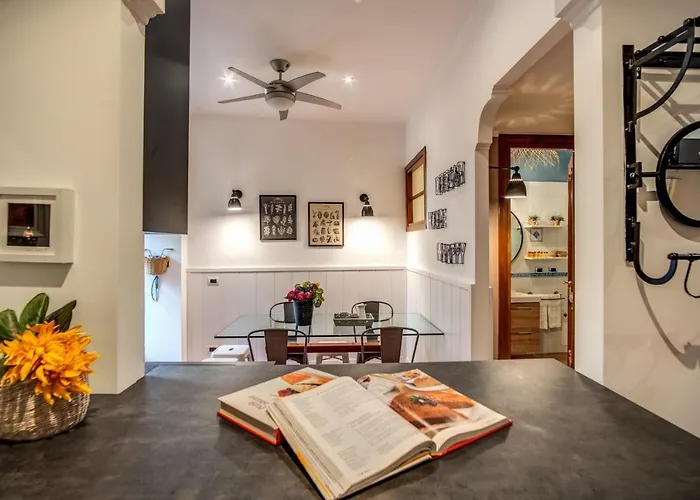 Spanish Steps Miracle Suite